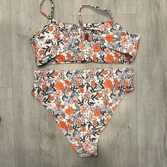 Floral Bikini Set in Orange and Black - Picture 3 of 3